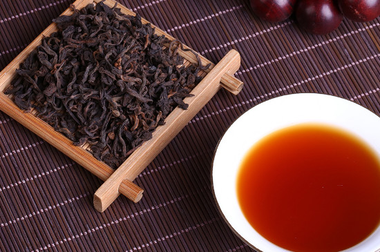 陈年普洱茶的价格是多少，价格是2000～30000元左右