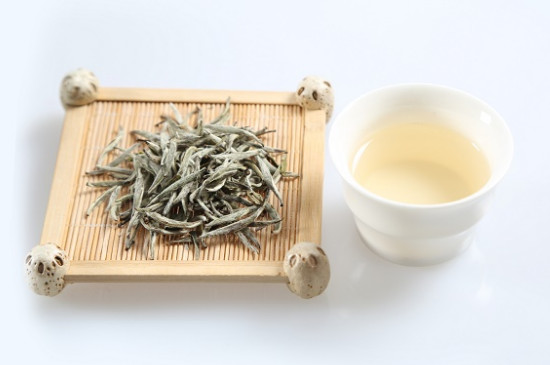 白茶哪個品種最好，白毫銀針品質最佳