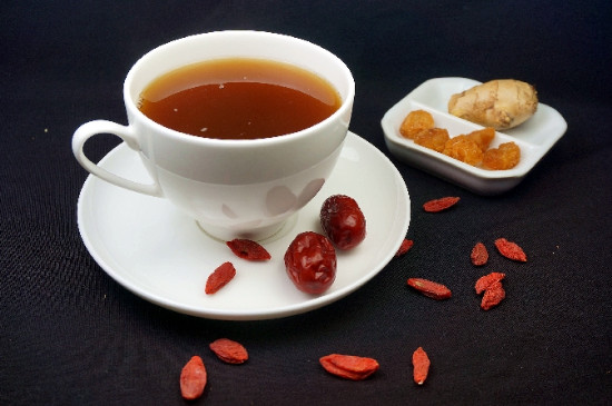 喝什麼茶對肝臟好，普洱熟茶/枸杞生薑茶等
