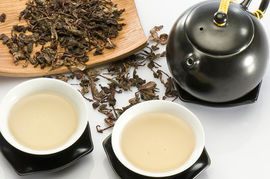 白茶春茶和秋茶哪個好，白茶春茶和秋茶哪個價格貴一些