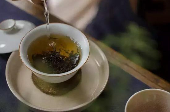 西湖龙井是红茶还是绿茶