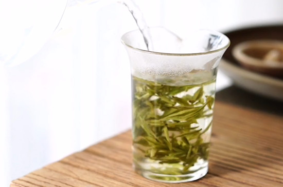 如何分辨綠茶是不是當年新茶
