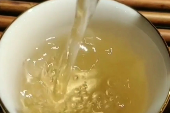 茶葉一般用多少度的水泡