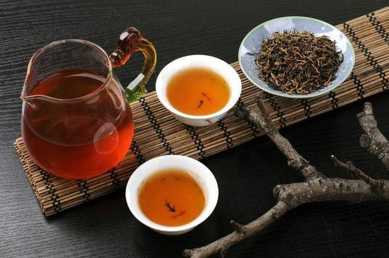 一斤茶葉需要多少新鮮茶葉，鮮茶葉多少出一斤乾的