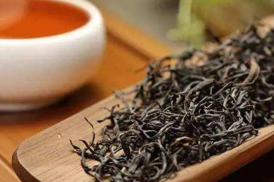 三伏天適合喝什麼茶，綠茶/黑茶/紅茶