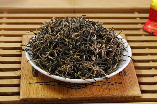 红茶可以用100度的开水泡吗，100°会使红茶变苦