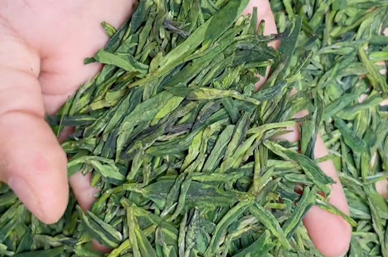 西湖龍井茶的外形特徵